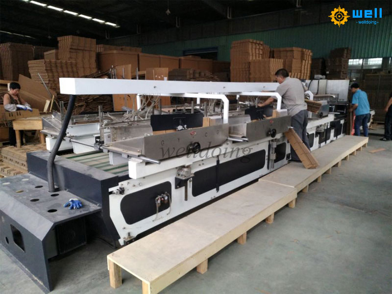 bottle carton packaging partiton assembly machine