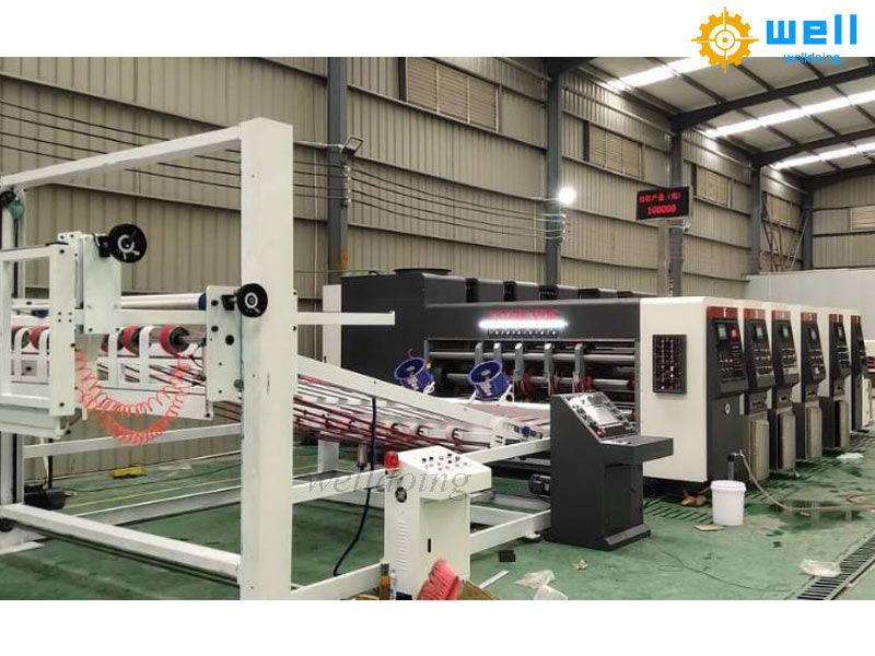 Operation of the printing slotting die cutting machine